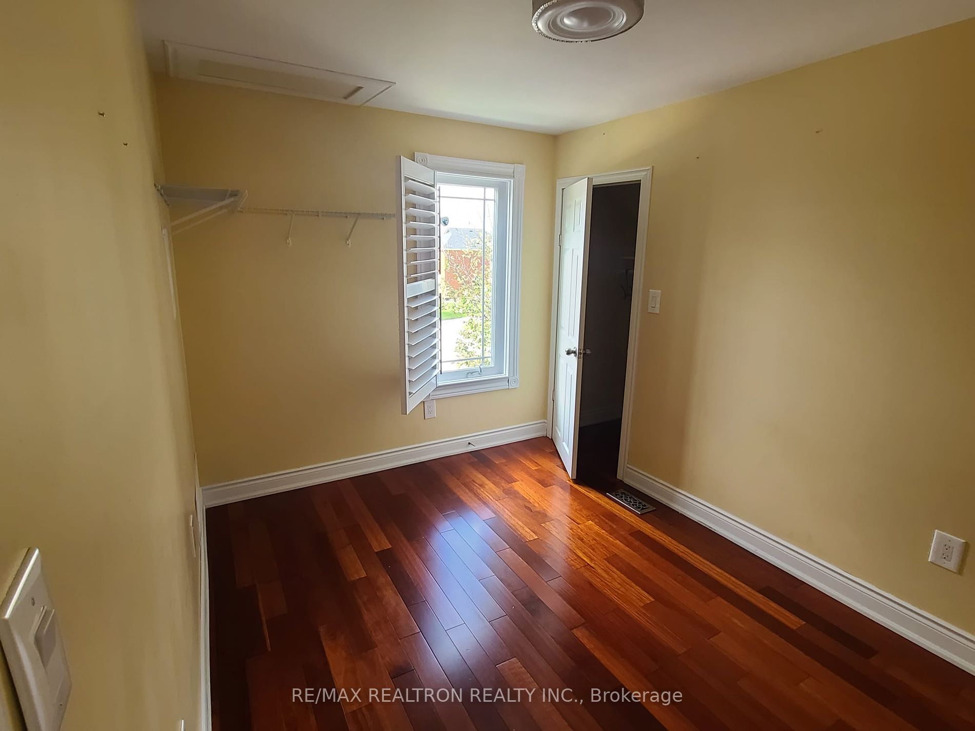 17 Royal St Property Photo 5