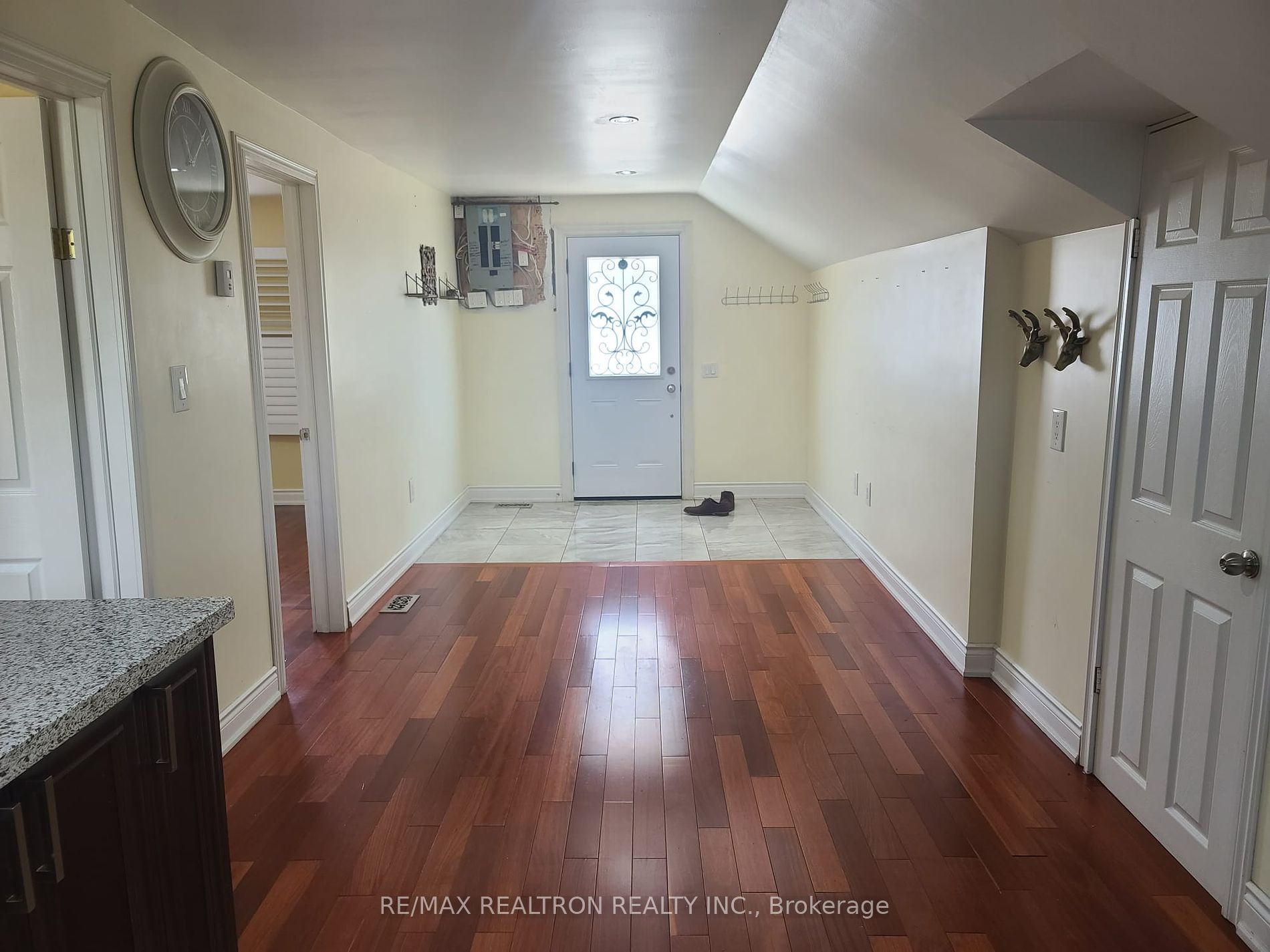 17 Royal St Property Photo 10