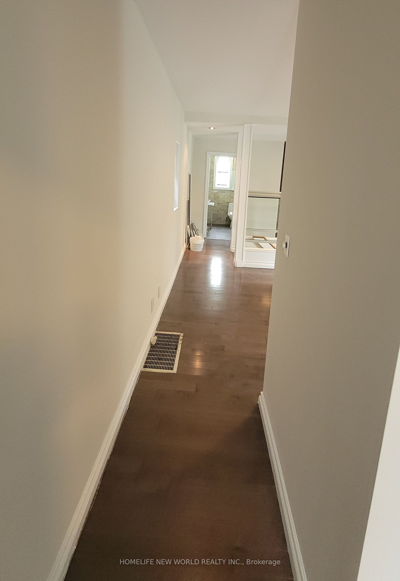 1842 Dundas St E Property Photo 8