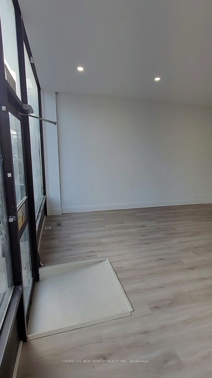1842 Dundas St E Property Photo 22