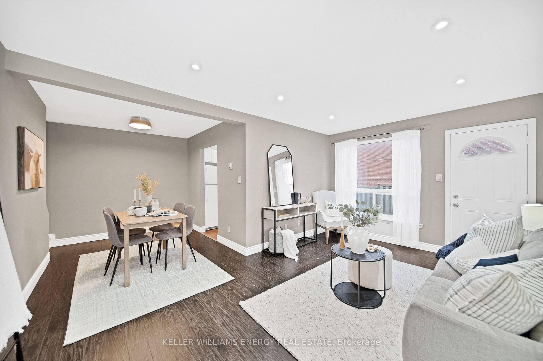 401 Wentworth St W 45 Property Photo 1