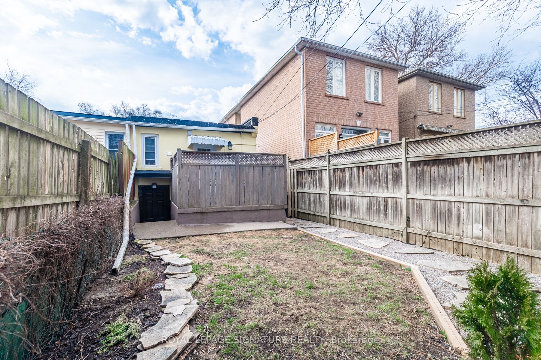 49 Stanhope Ave Property Photo 17