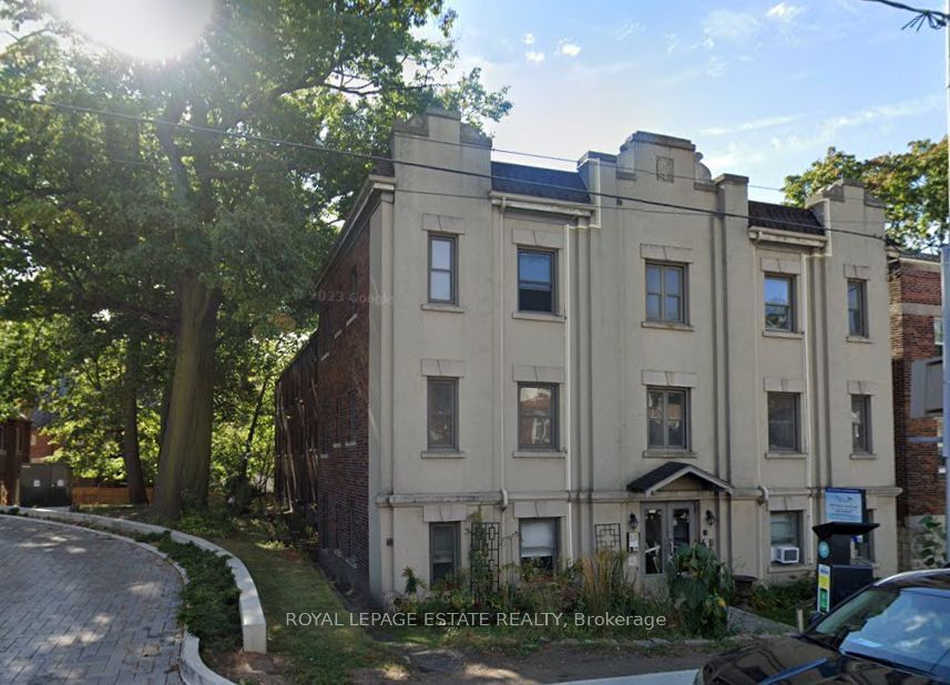 2405 Queen St E 5 Property Photo 1