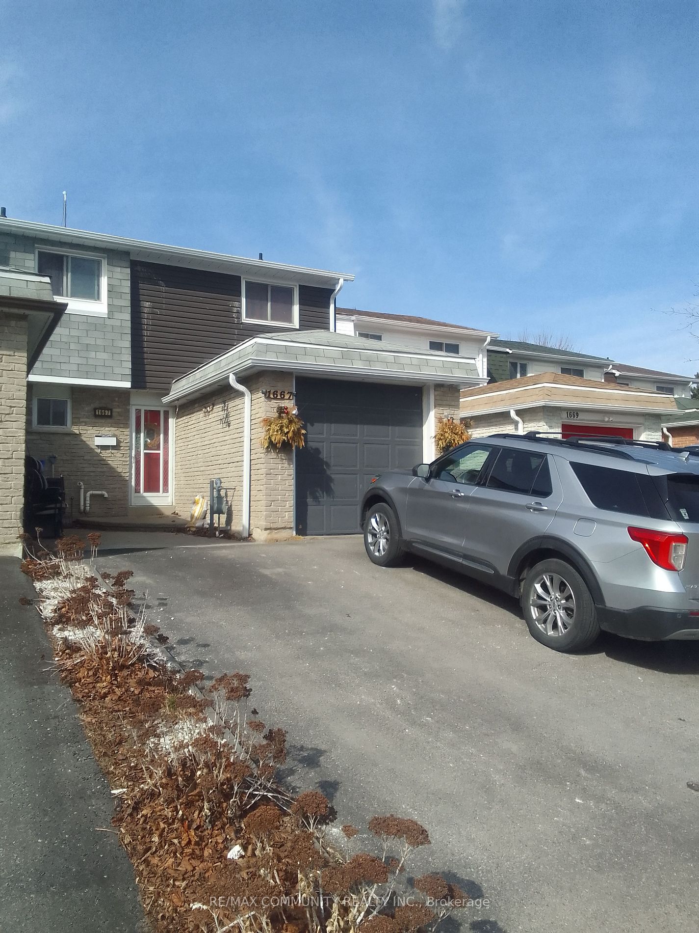 1667 Alwin Circ Property Photo 1