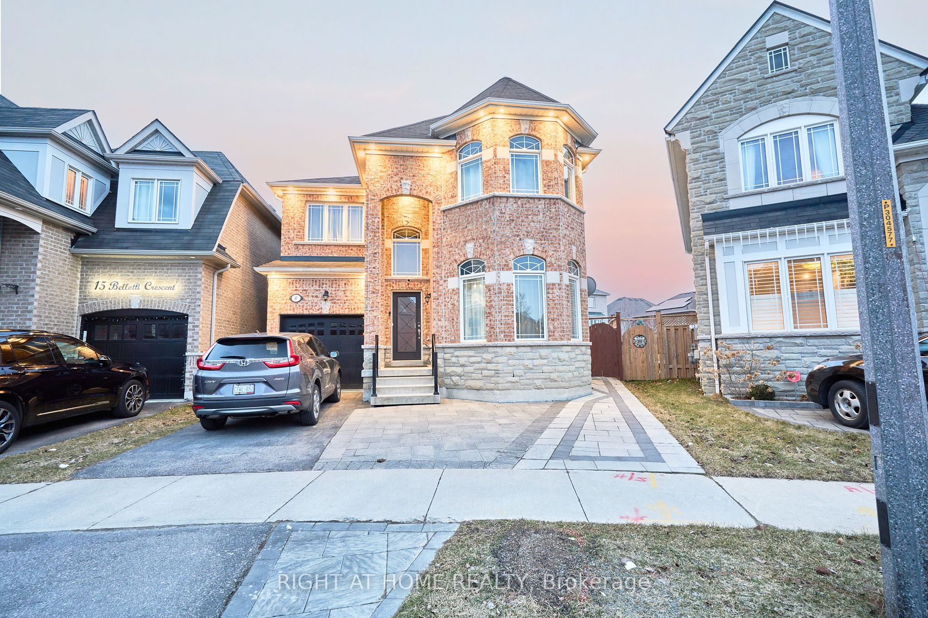 17 Bellotti Cres Property Photo 1