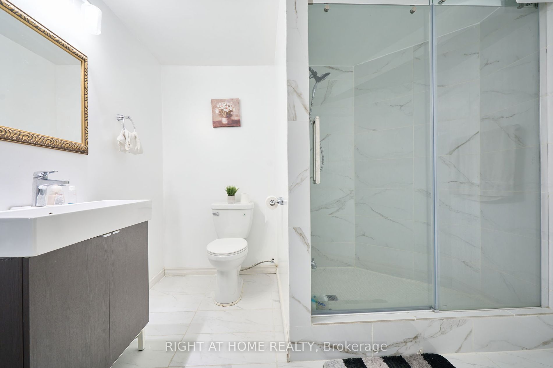 17 Bellotti Cres Property Photo 5