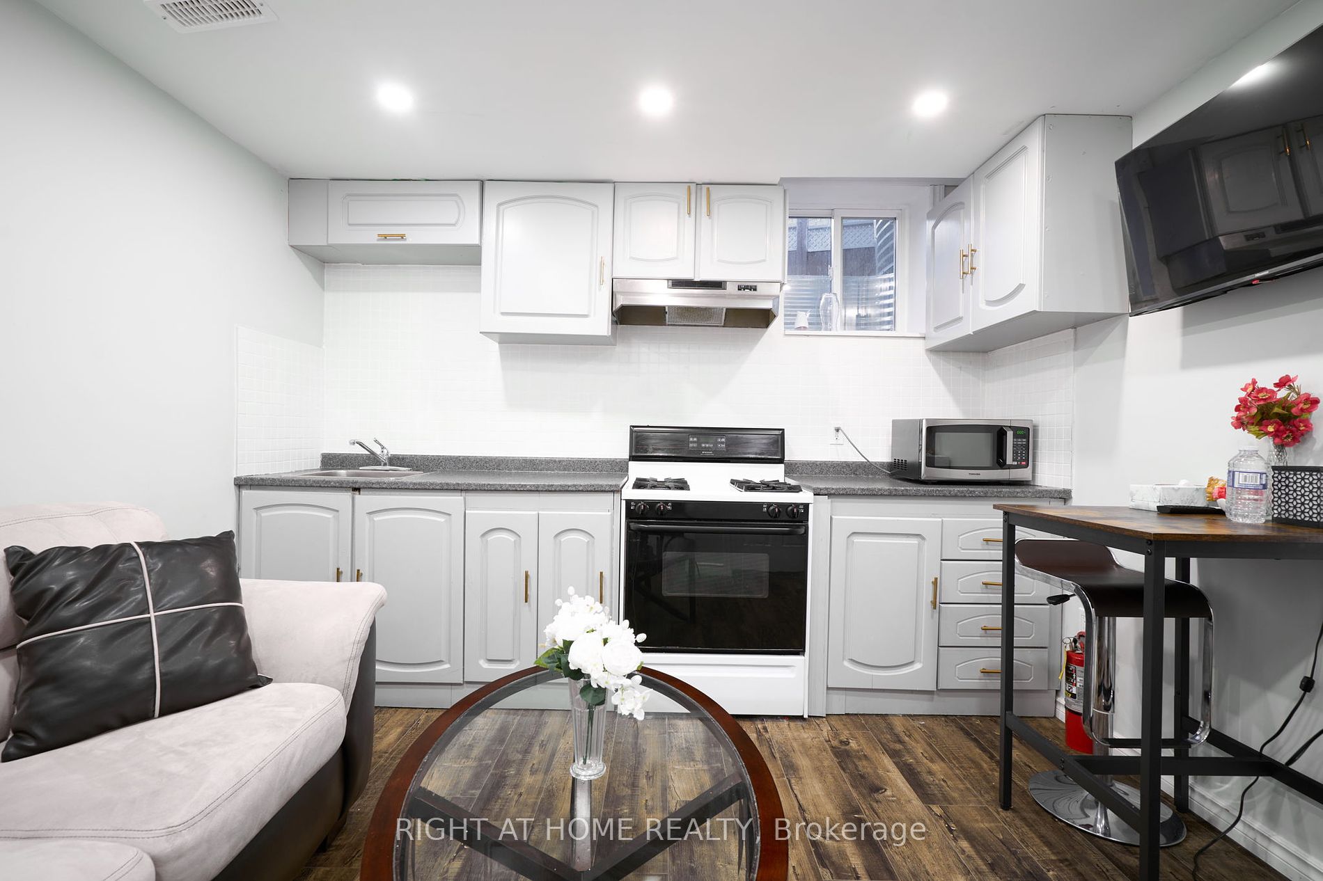 17 Bellotti Cres Property Photo 6