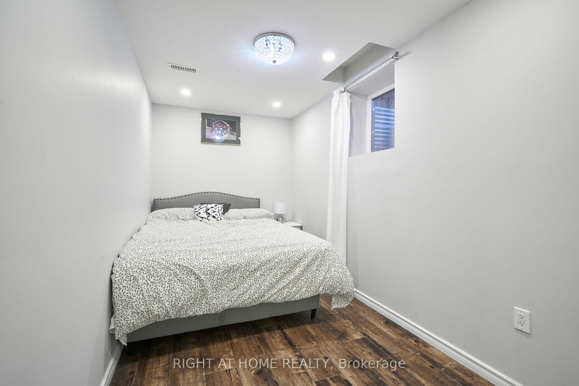 17 Bellotti Cres Property Photo 9