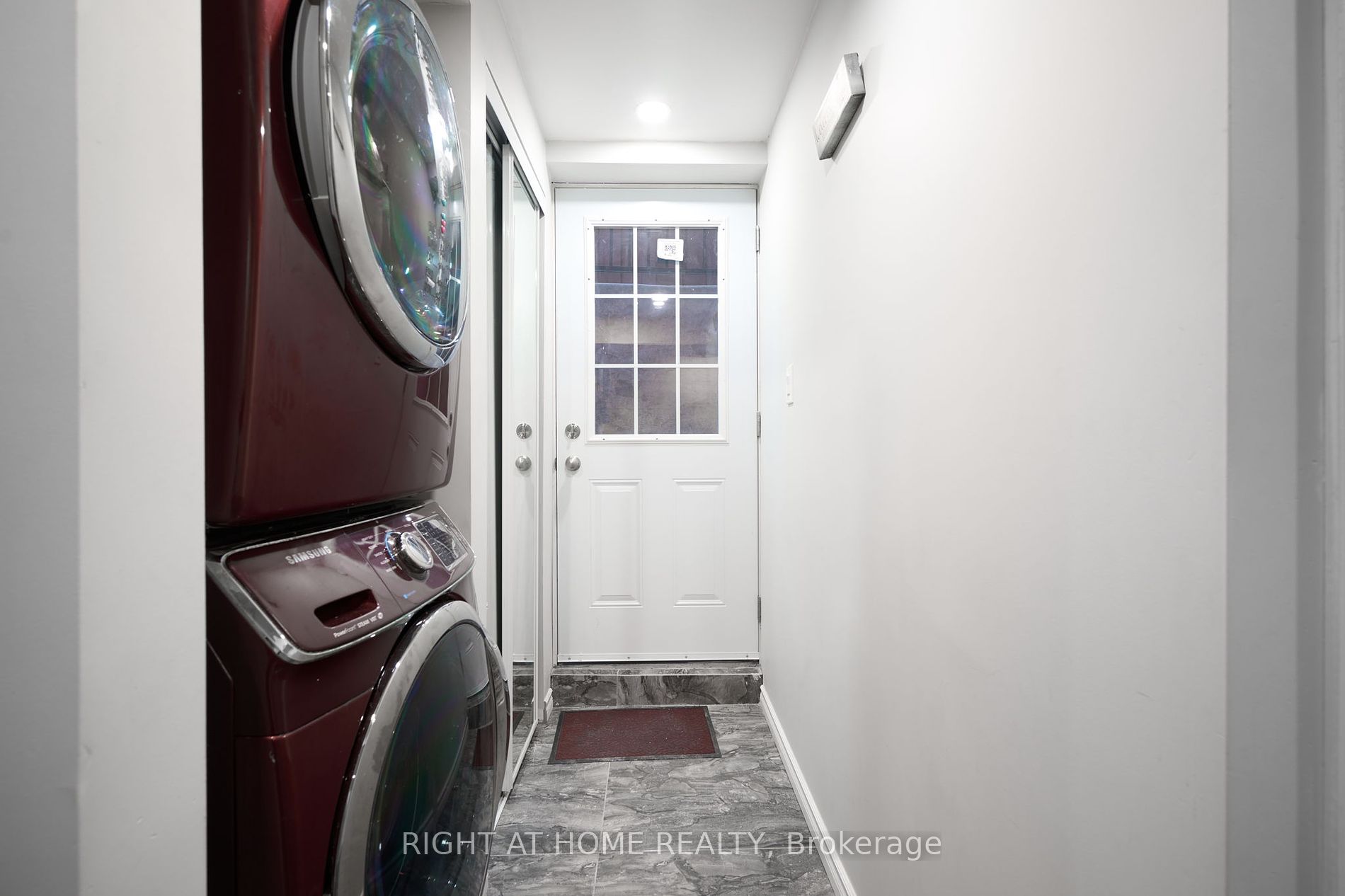 17 Bellotti Cres Property Photo 14