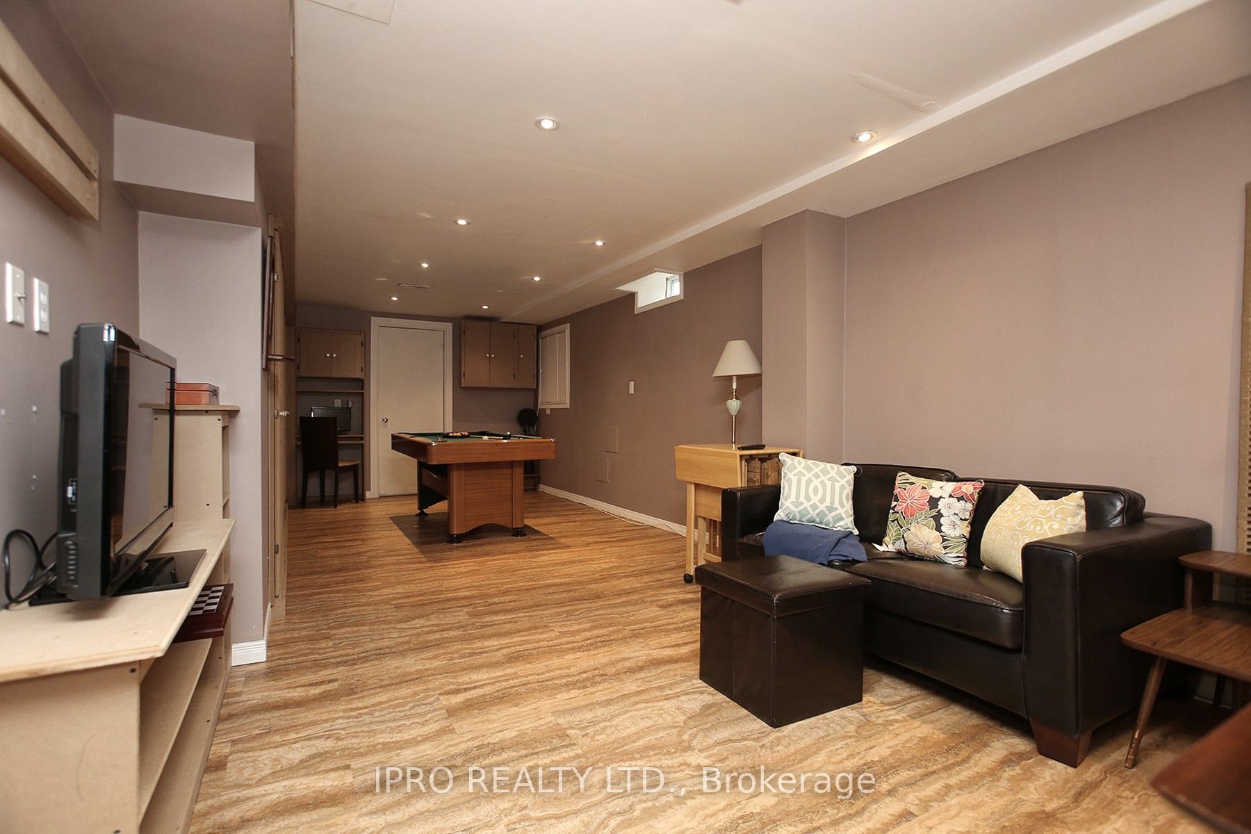57 Bushford St Property Photo 6