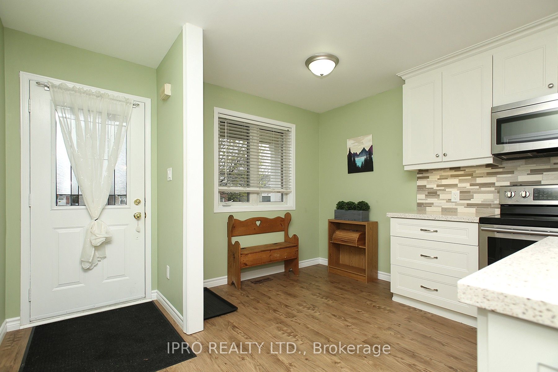 57 Bushford St Property Photo 9
