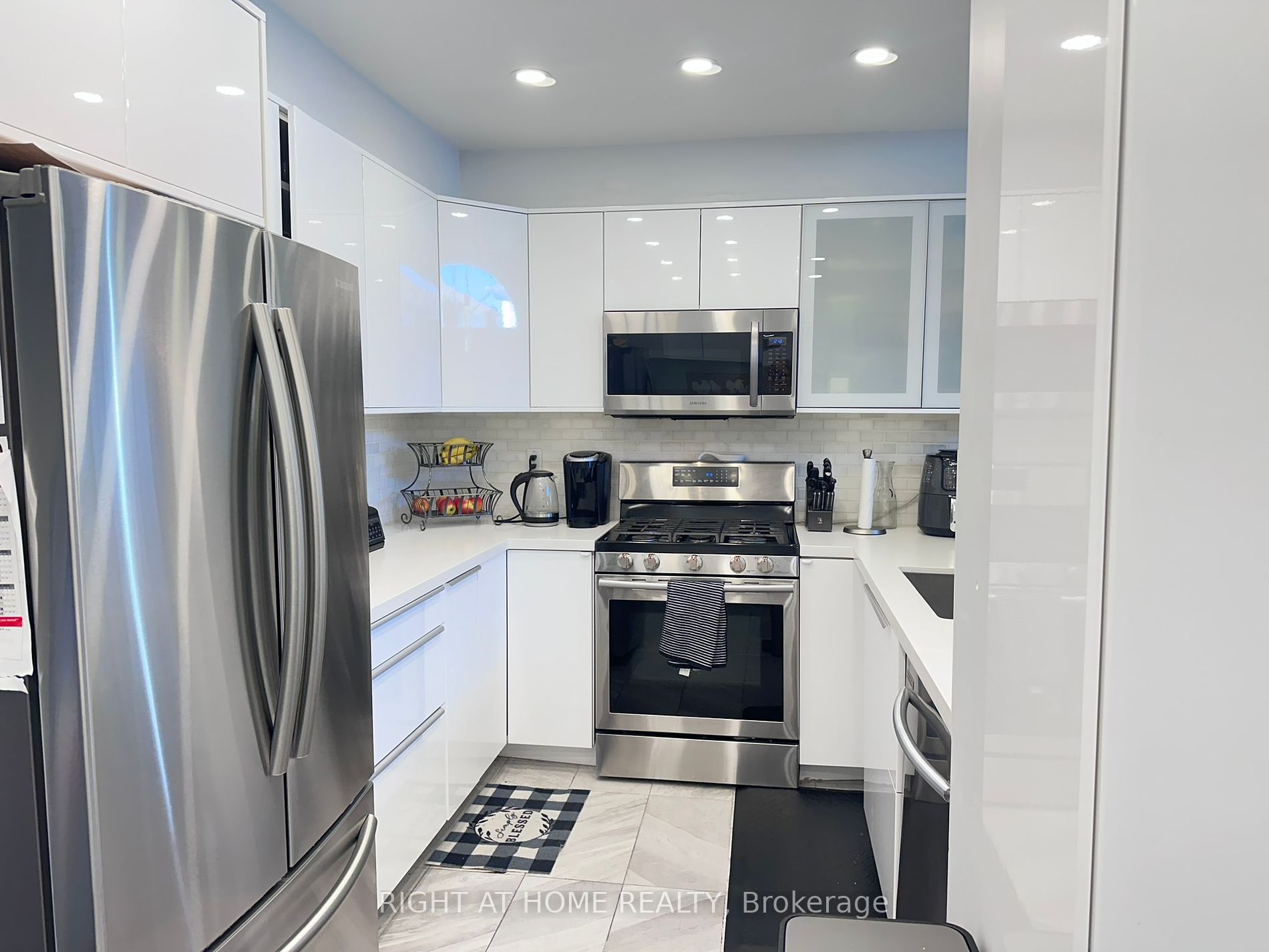 18 Howling Cres Property Photo 10