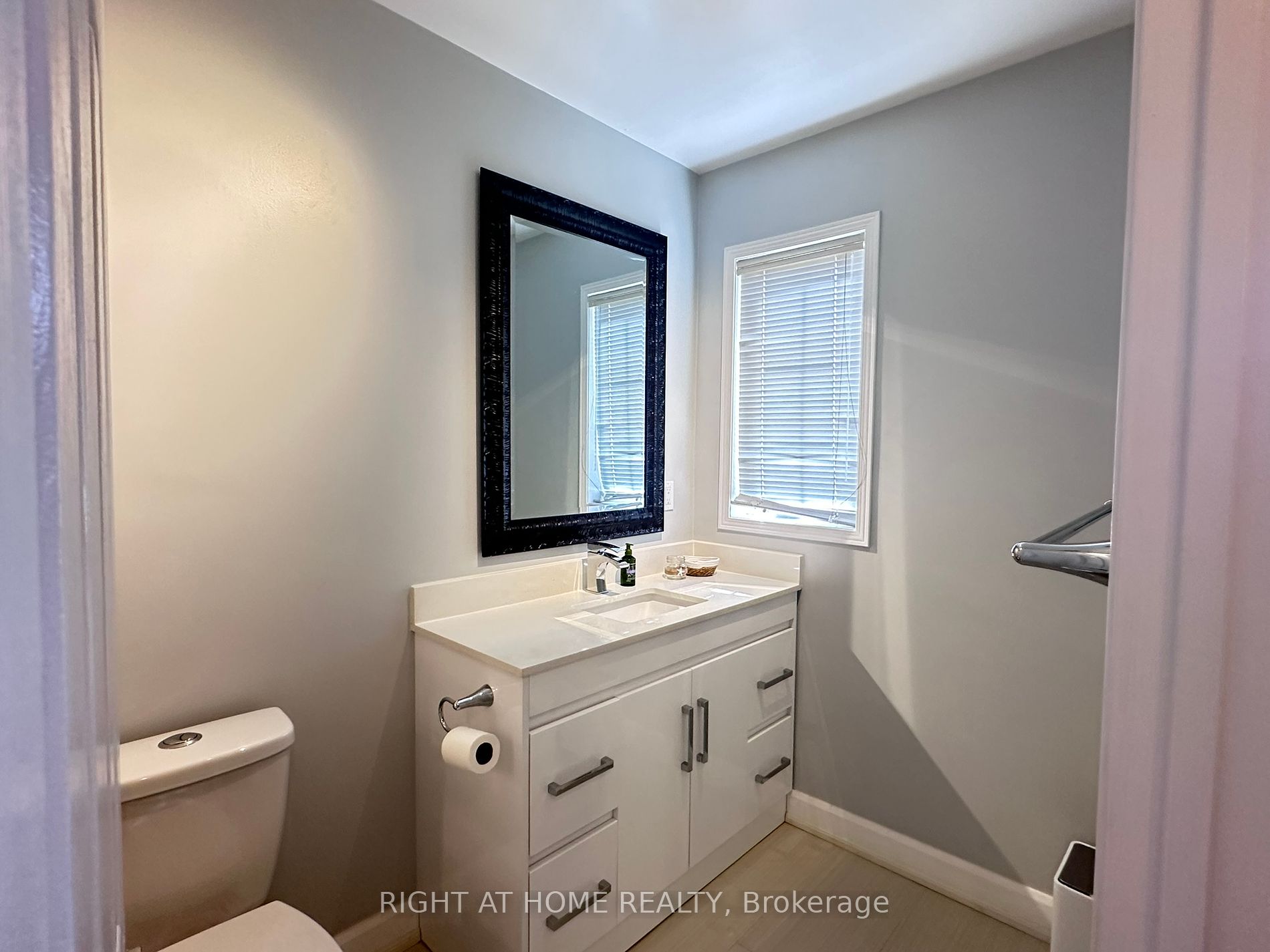18 Howling Cres Property Photo 17