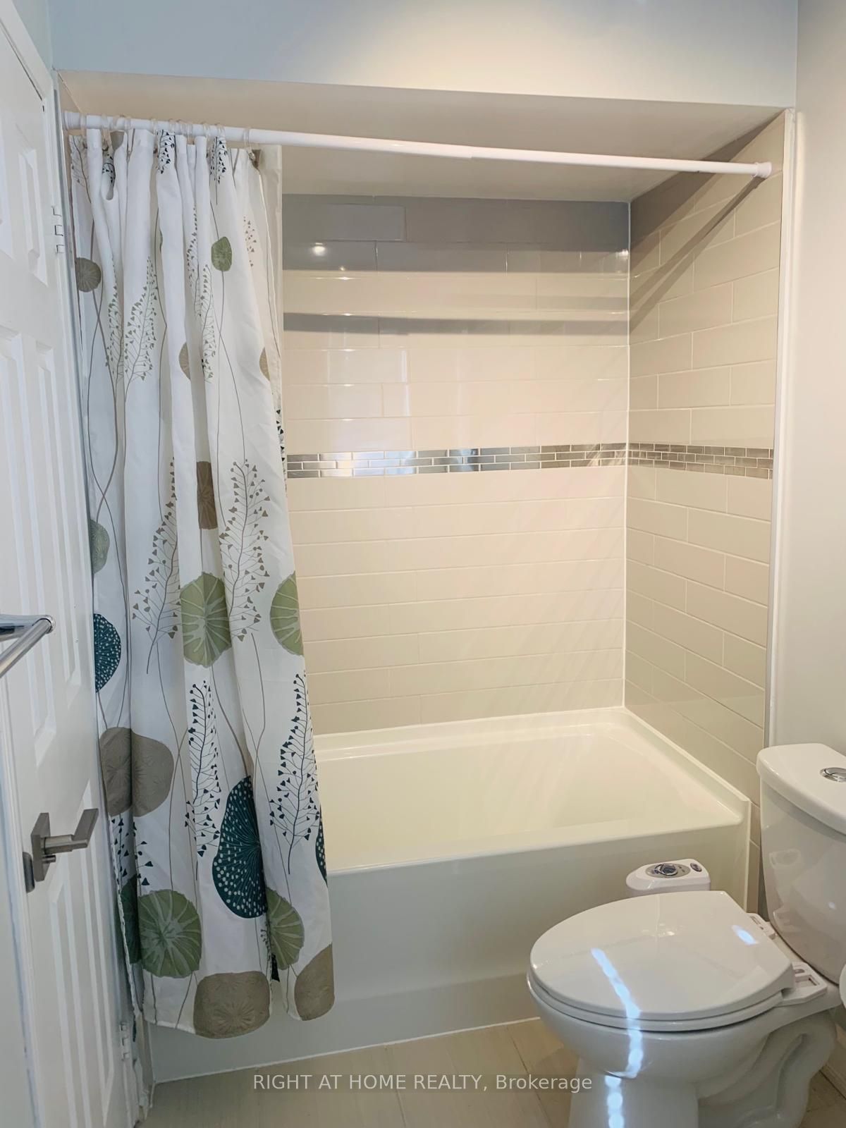 18 Howling Cres Property Photo 18