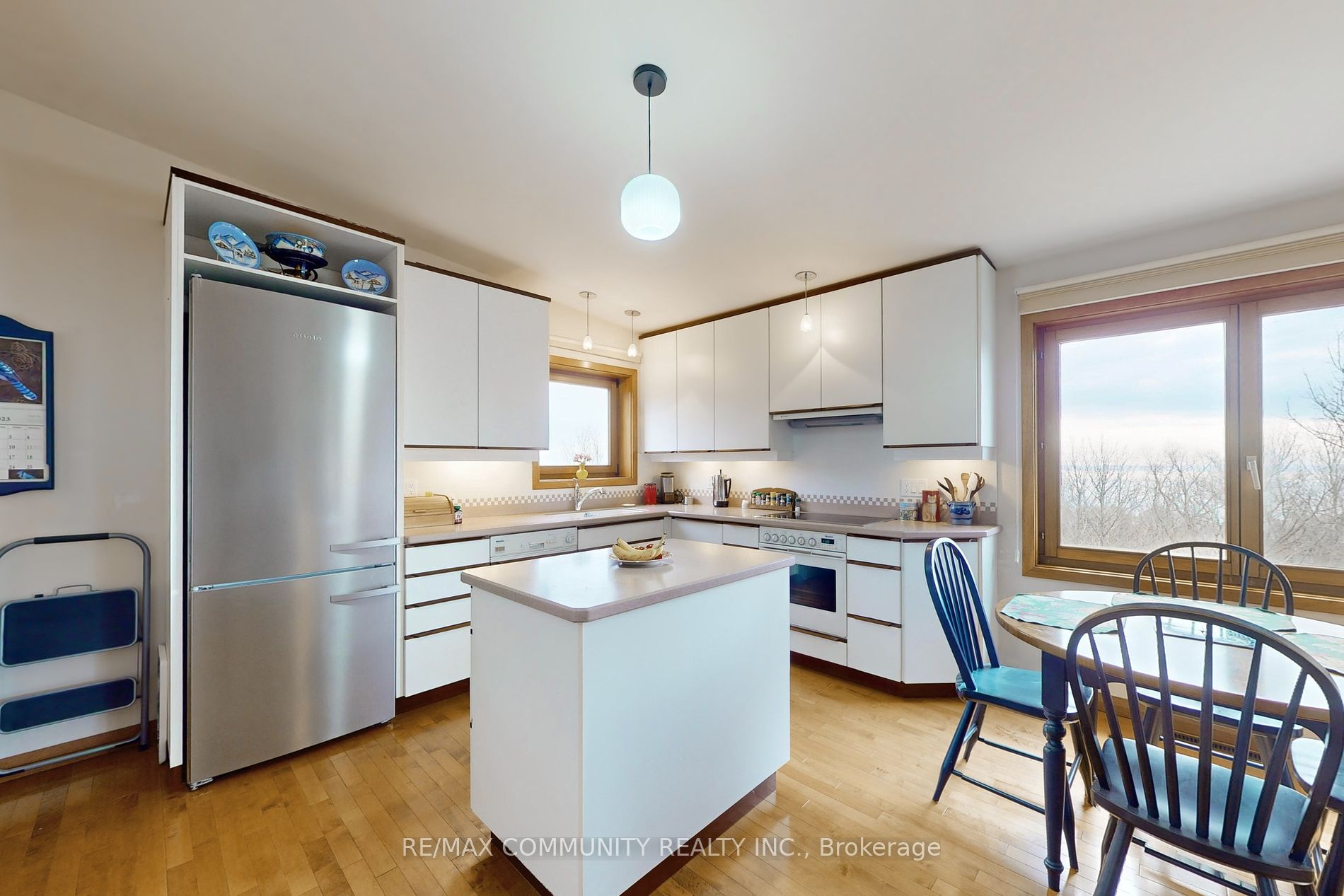 59 Hill Cres Property Photo 14