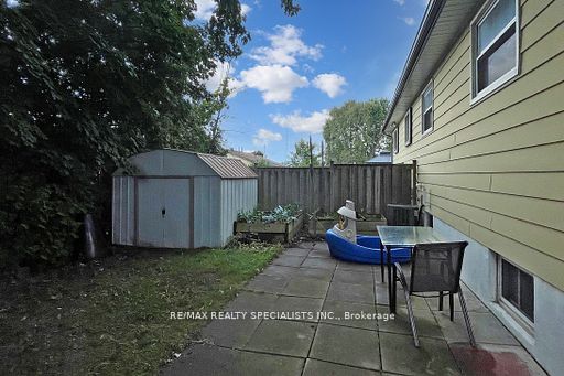 408 Century St Property Photo 12