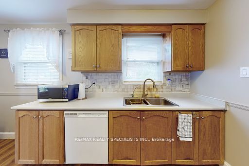 408 Century St Property Photo 23