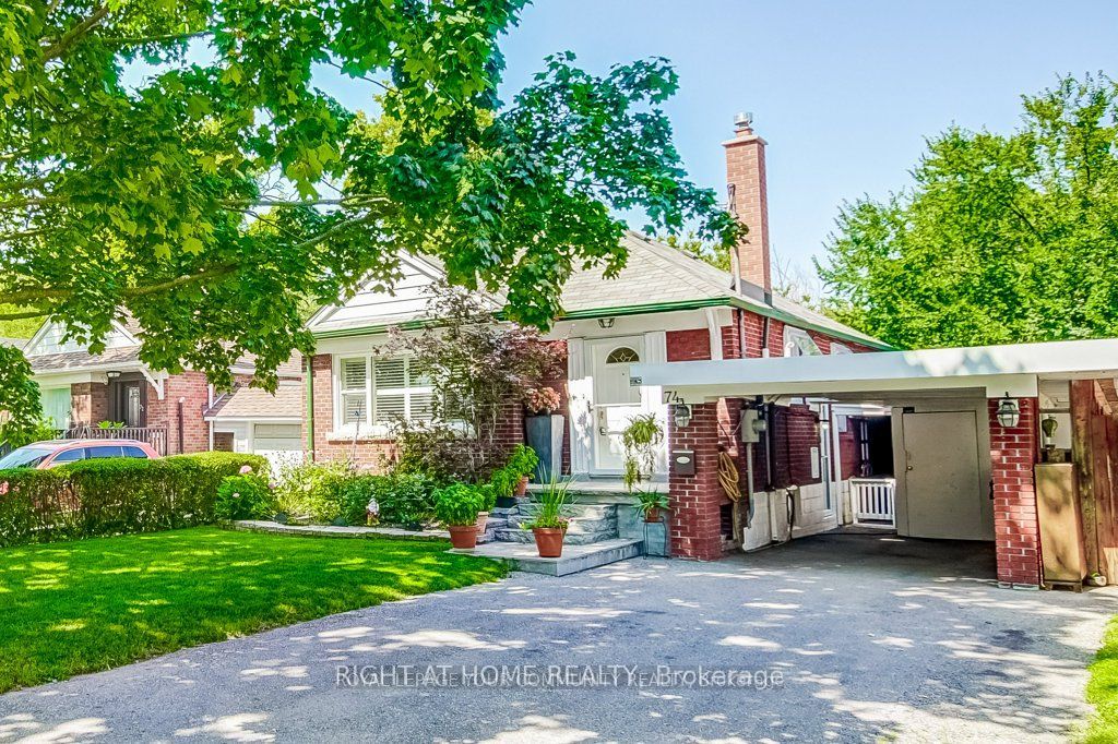 74 Shangarry Dr N Property Photo 2