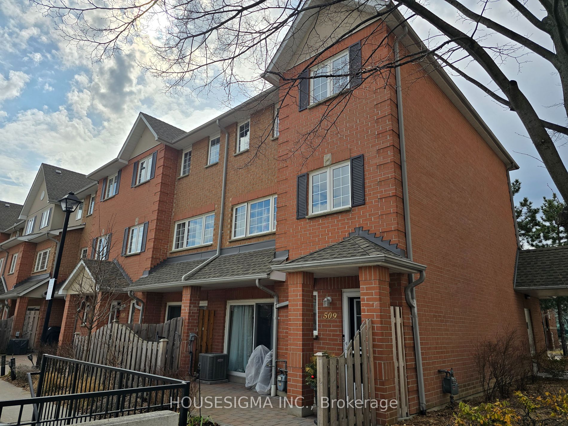 1400 The Esplanade Blvd N 71 Property Photo 1