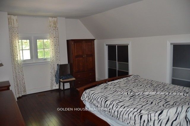 443 Broadview Ave S Property Photo 7