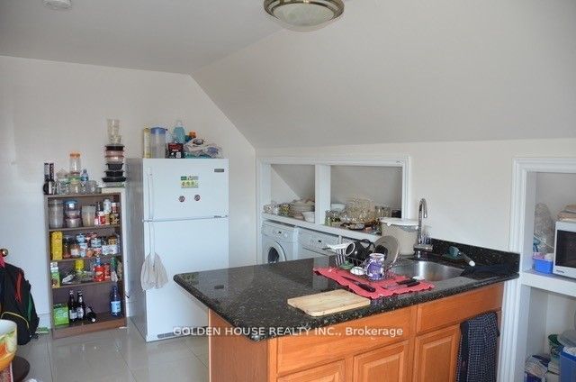 443 Broadview Ave S Property Photo 10
