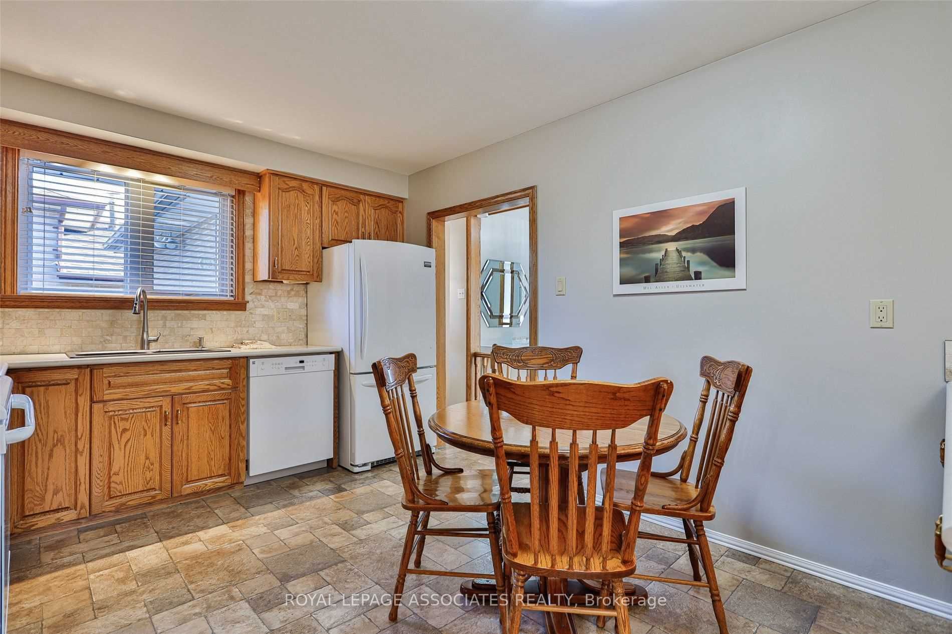 166 Lynnbrook Dr Property Photo 10