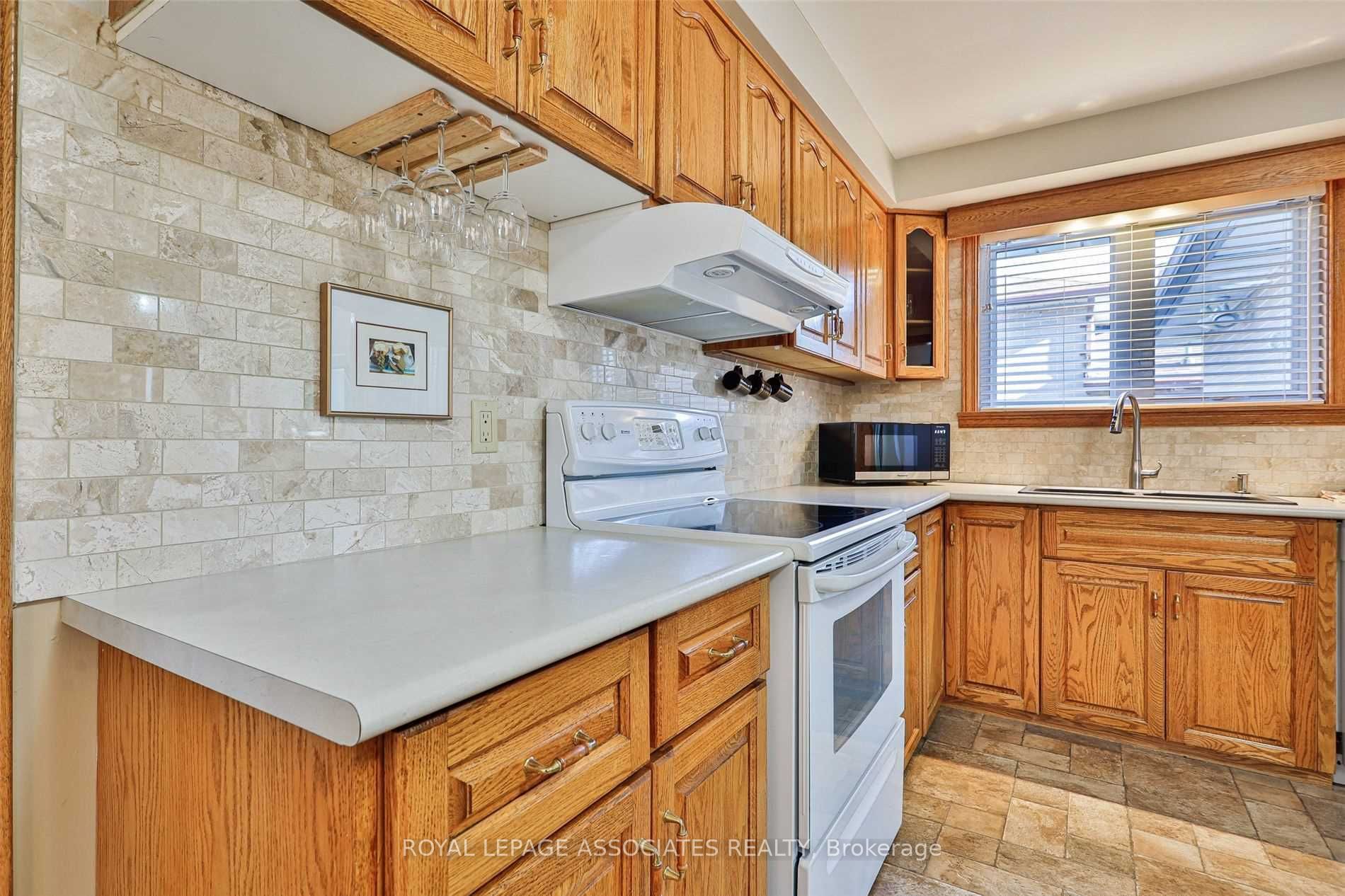 166 Lynnbrook Dr Property Photo 11
