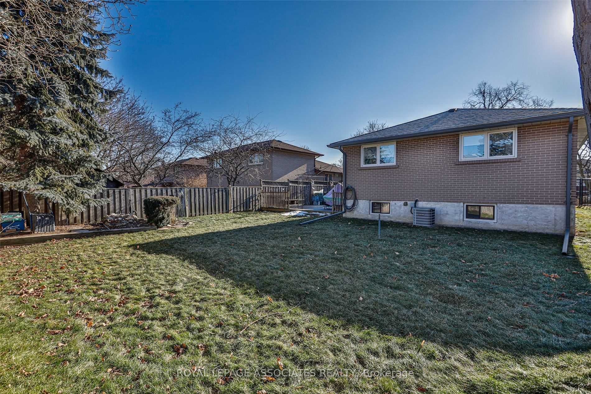 166 Lynnbrook Dr Property Photo 23