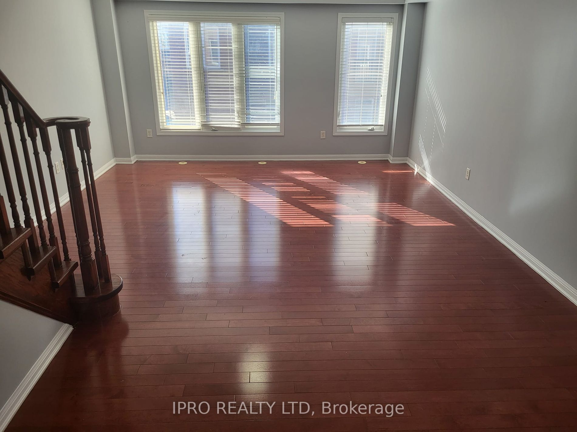 19 Winkler Terr Property Photo 8