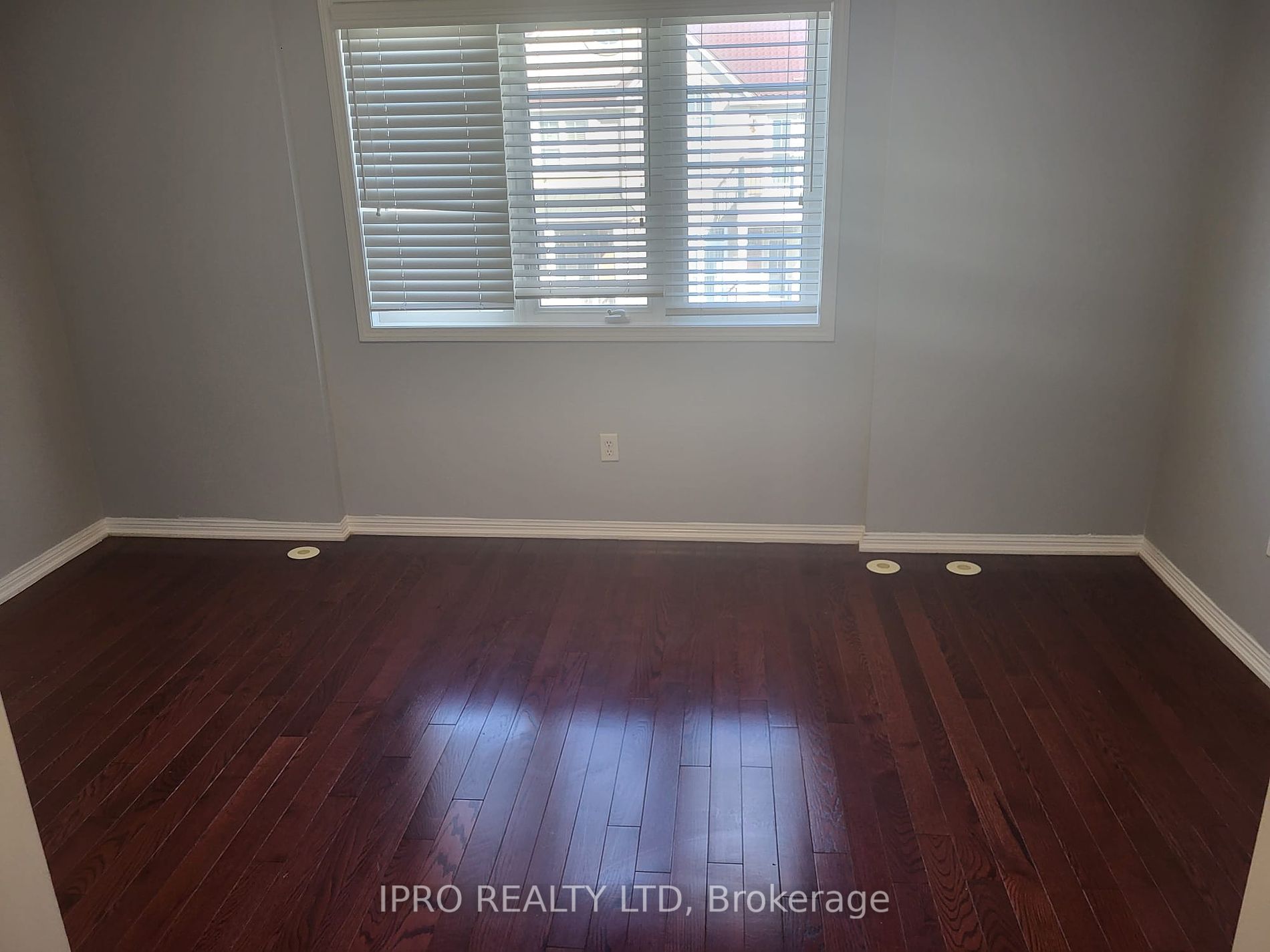 19 Winkler Terr Property Photo 13