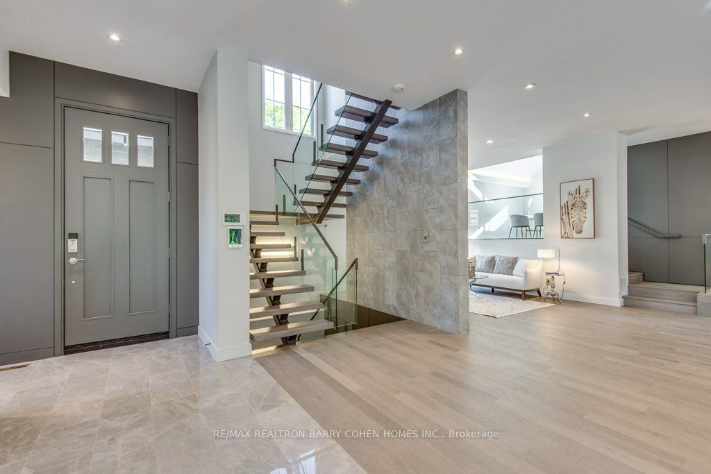22 Glenwood Cres Property Photo 6