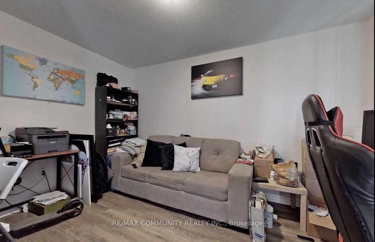 2761 Sapphire Dr Property Photo 10