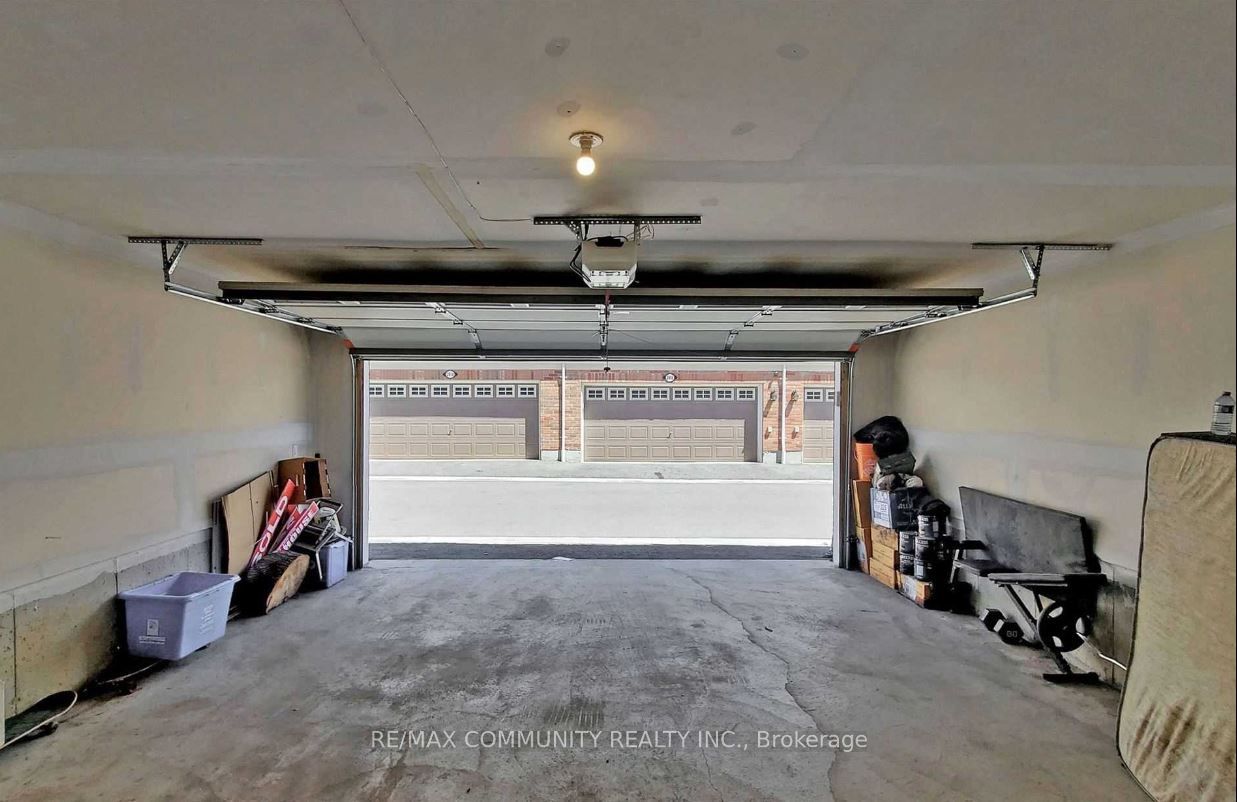 2761 Sapphire Dr Property Photo 13