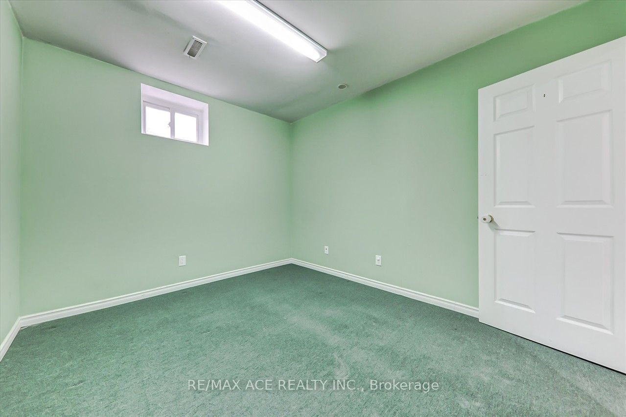 15 Rutledge Ave Property Photo 19