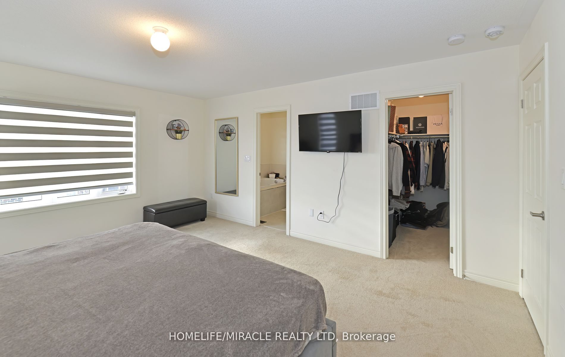 656 Fleetwood Dr Property Photo 15