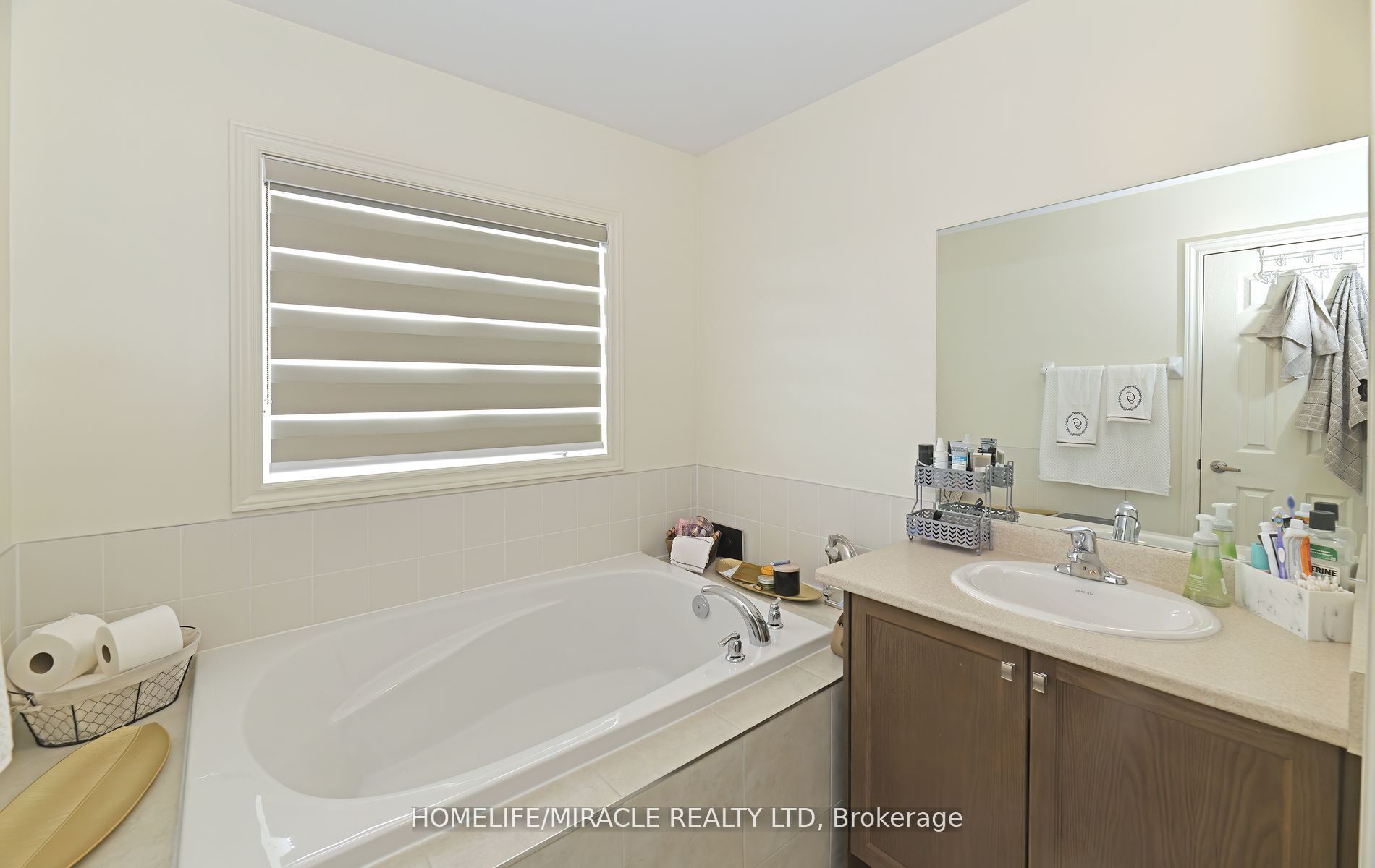 656 Fleetwood Dr Property Photo 17