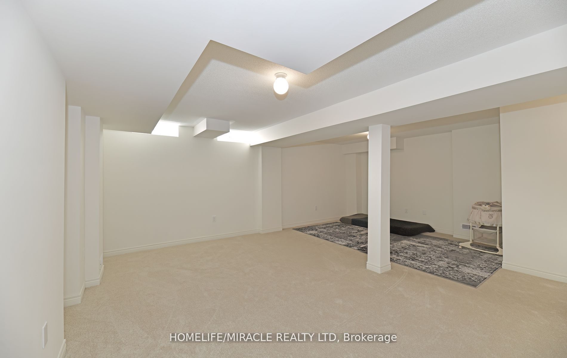 656 Fleetwood Dr Property Photo 23