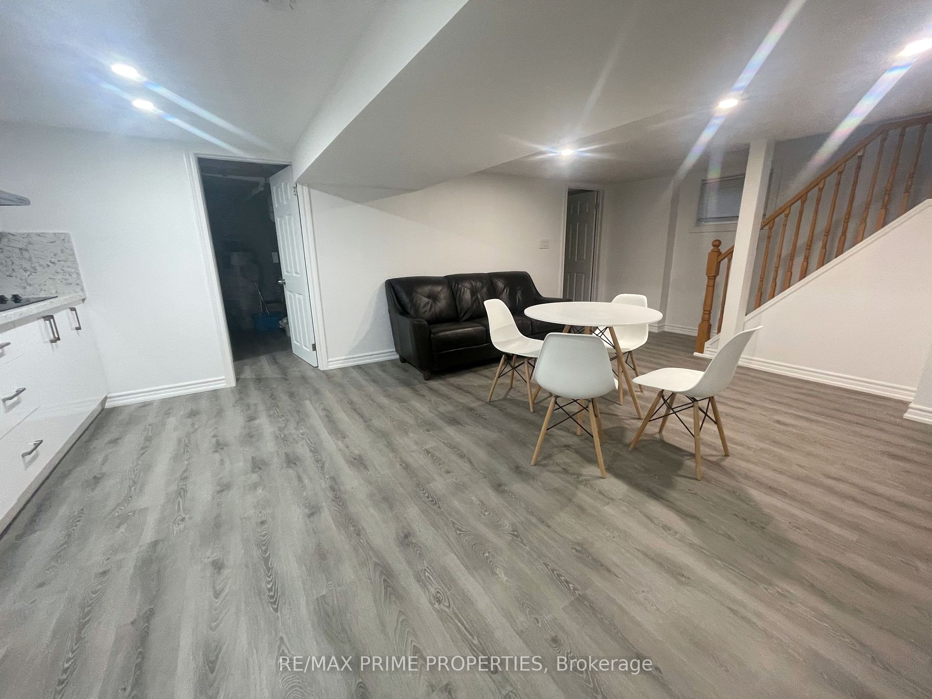 67 Dennett Dr Property Photo 3