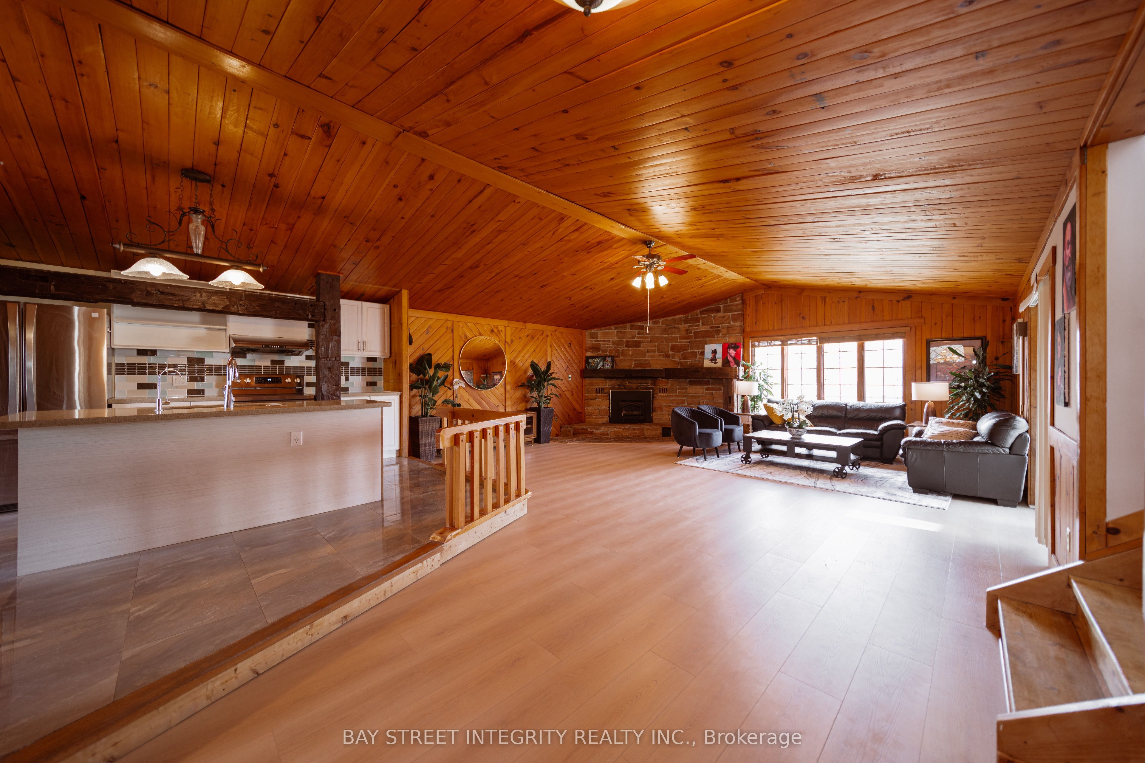 236 Summit Drive Property Photo 2