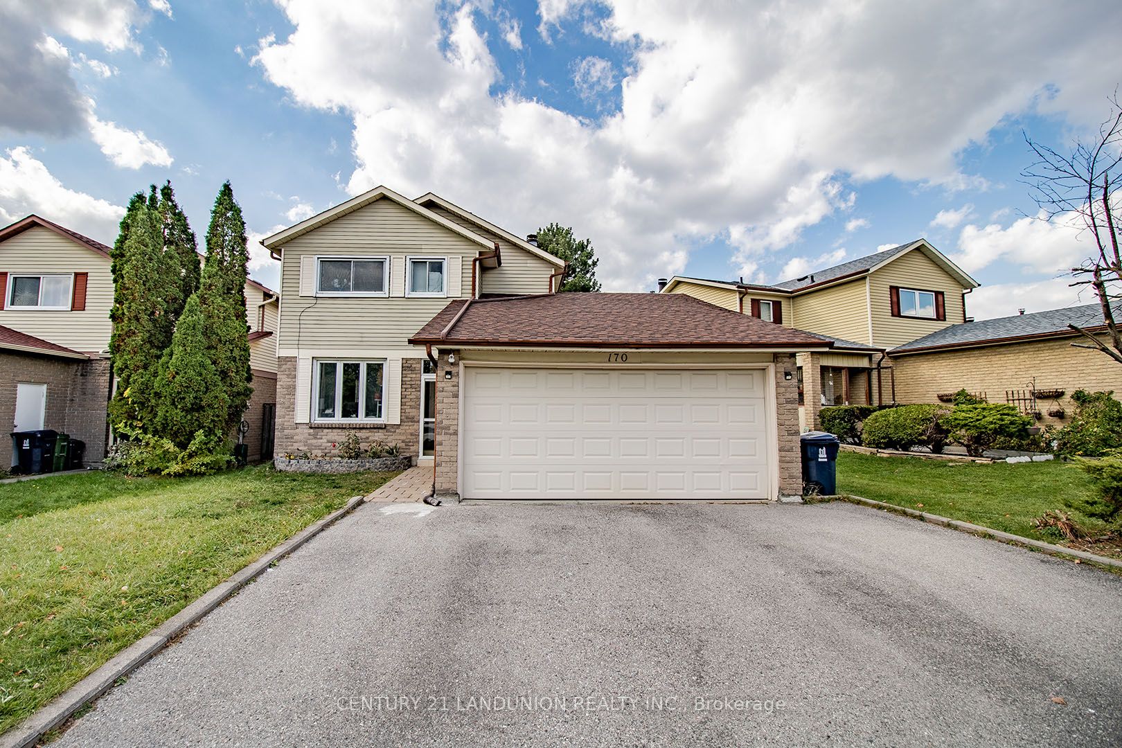 170 Ingleton Blvd Property Photo 1