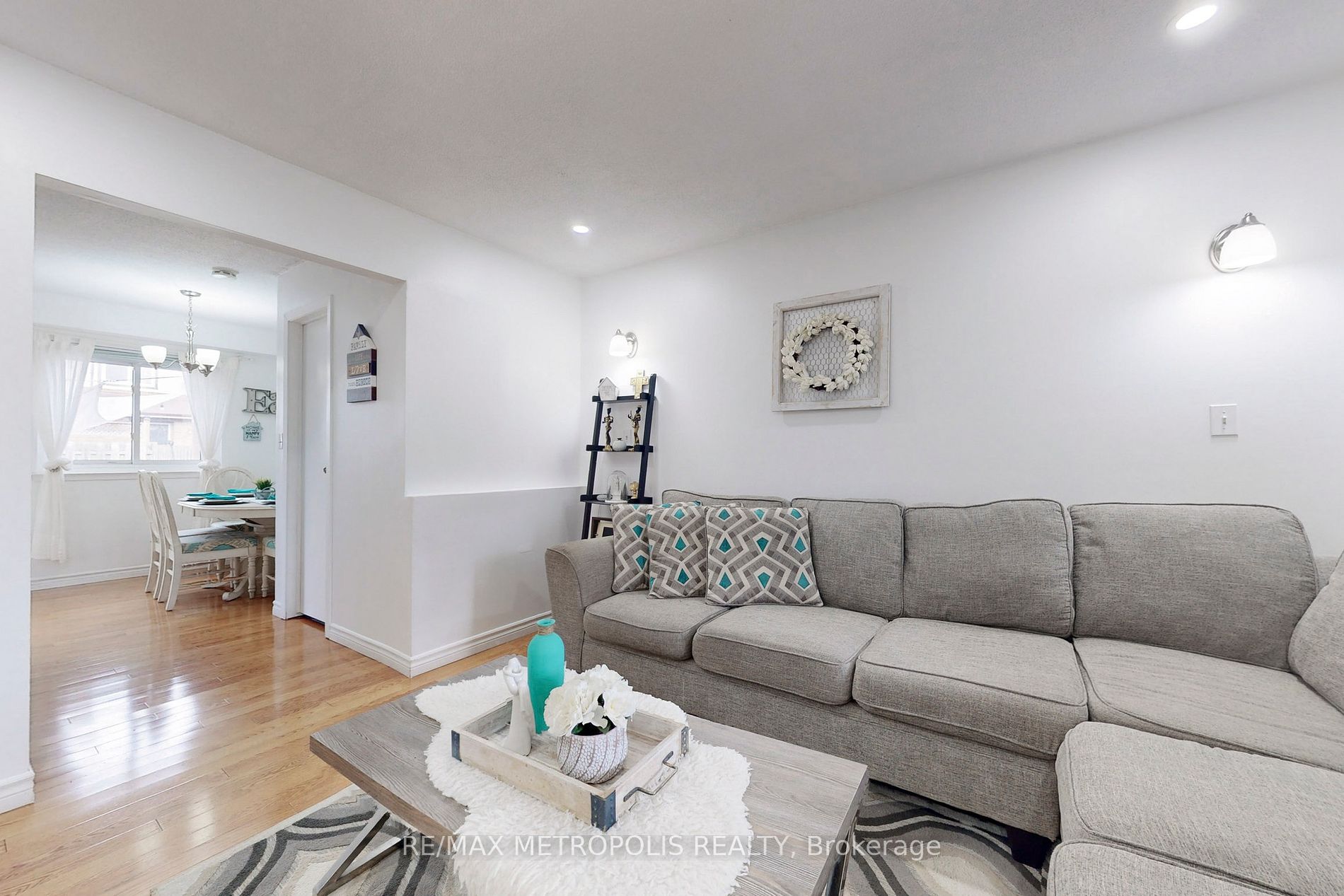62 Dunthorne Crt Property Photo 5