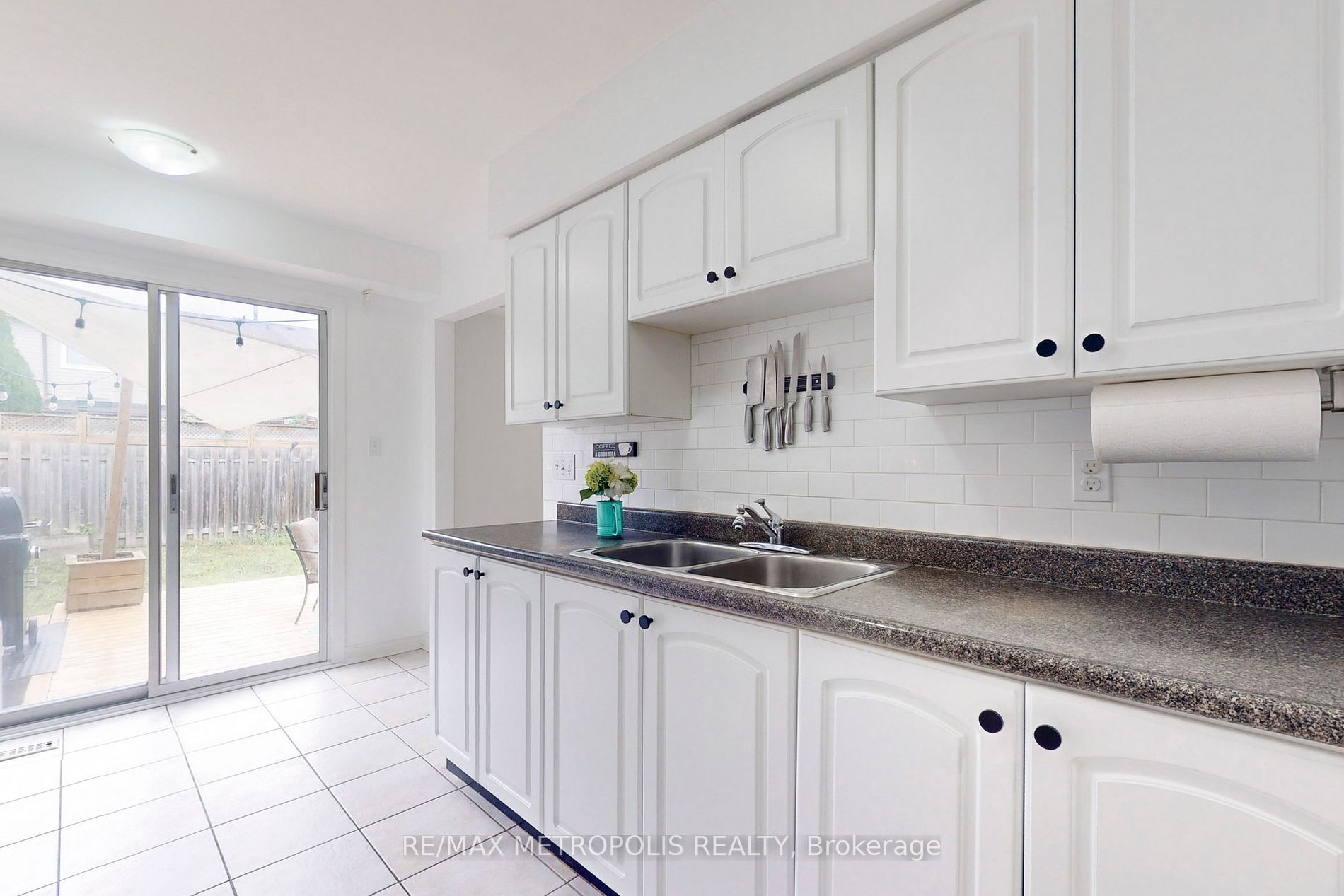 62 Dunthorne Crt Property Photo 9