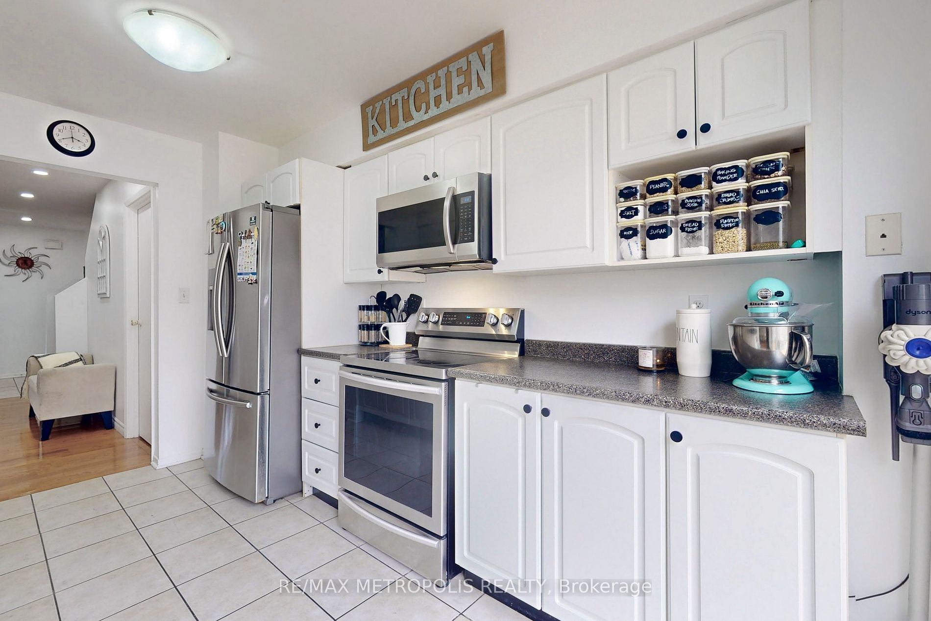62 Dunthorne Crt Property Photo 12