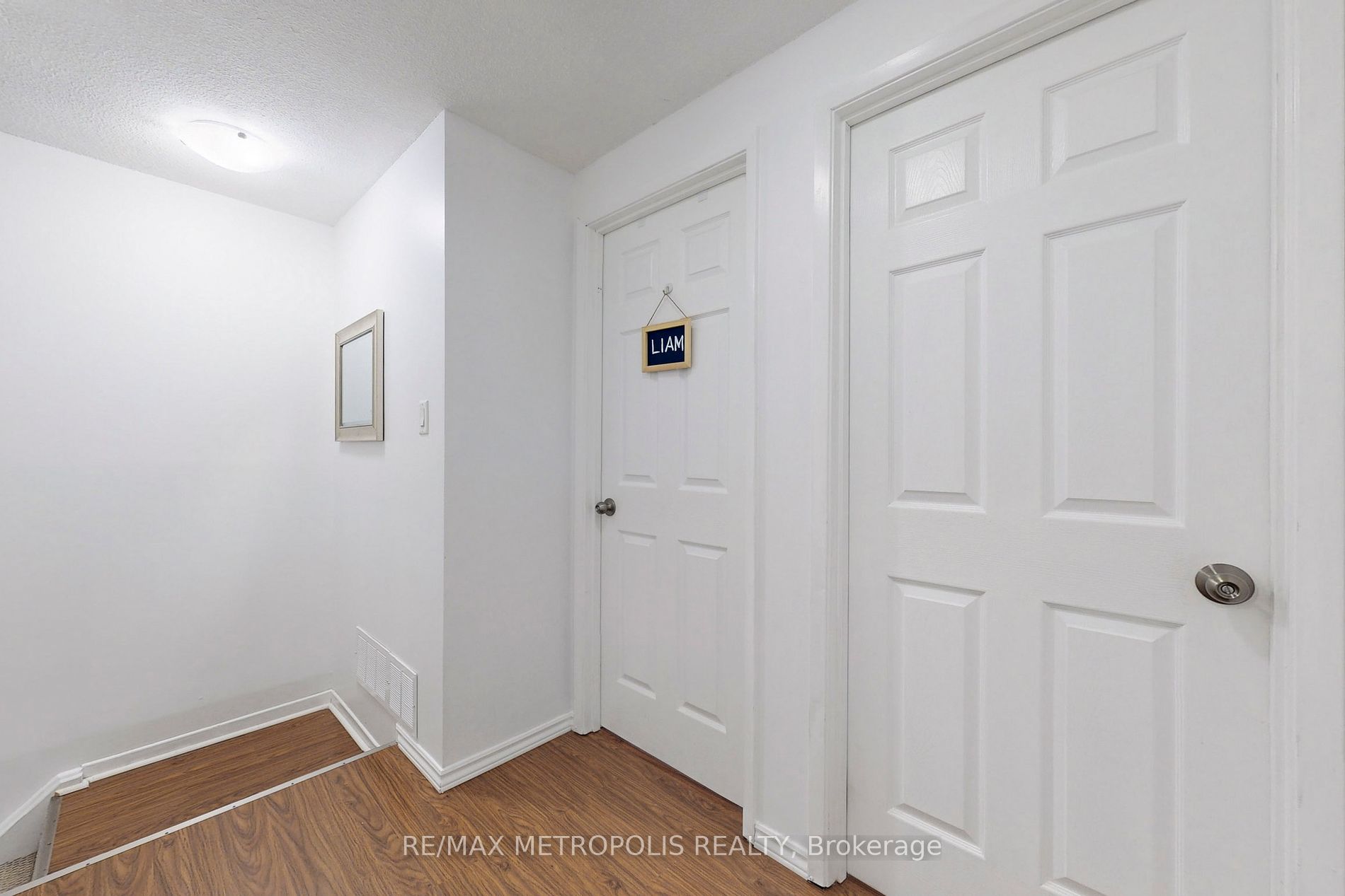 62 Dunthorne Crt Property Photo 17