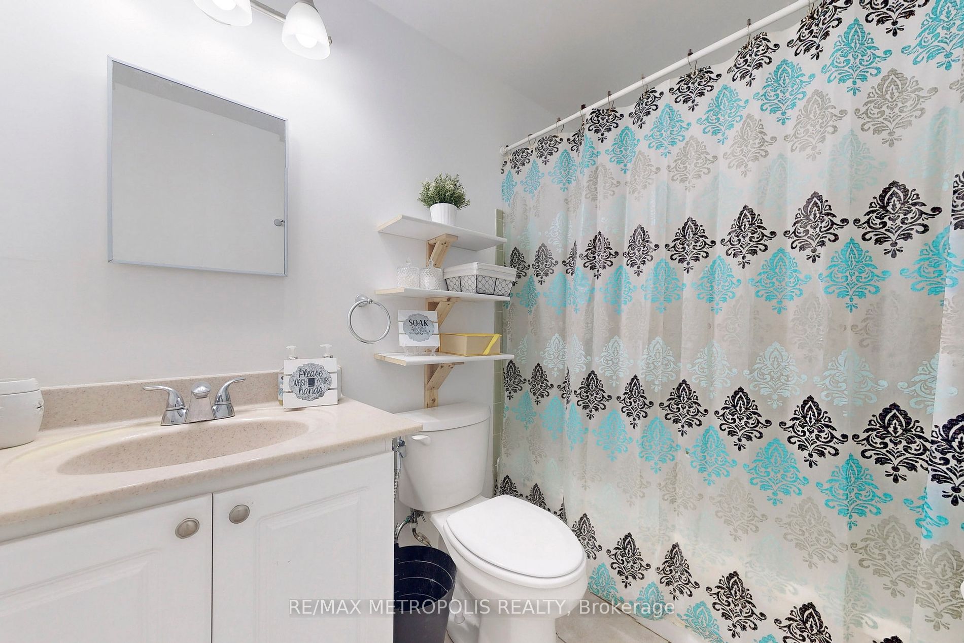 62 Dunthorne Crt Property Photo 24