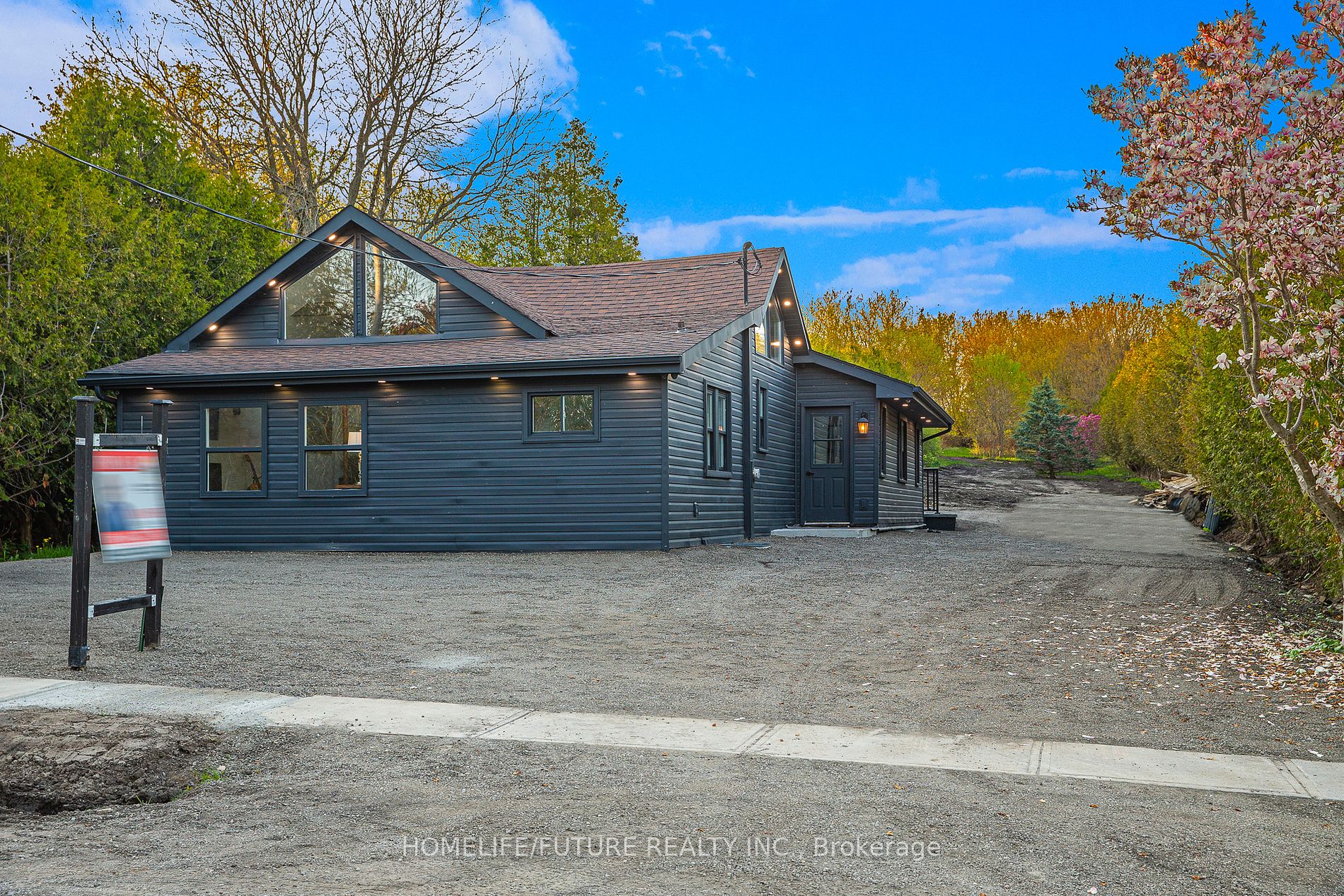 4474 Hill St Property Photo