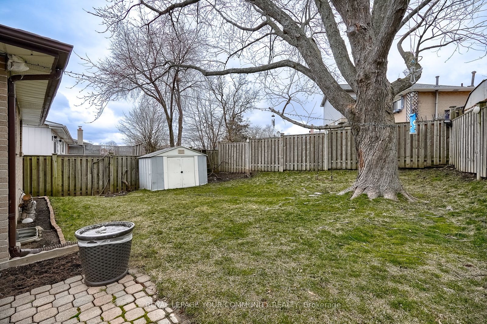 81 Harland Cres Property Photo 34