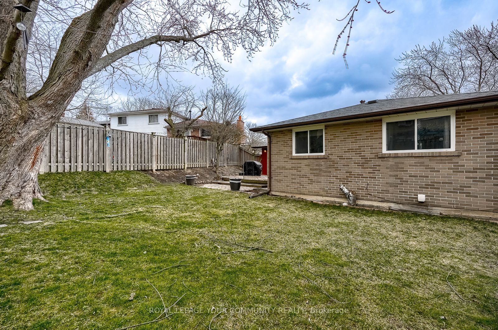 81 Harland Cres Property Photo 36