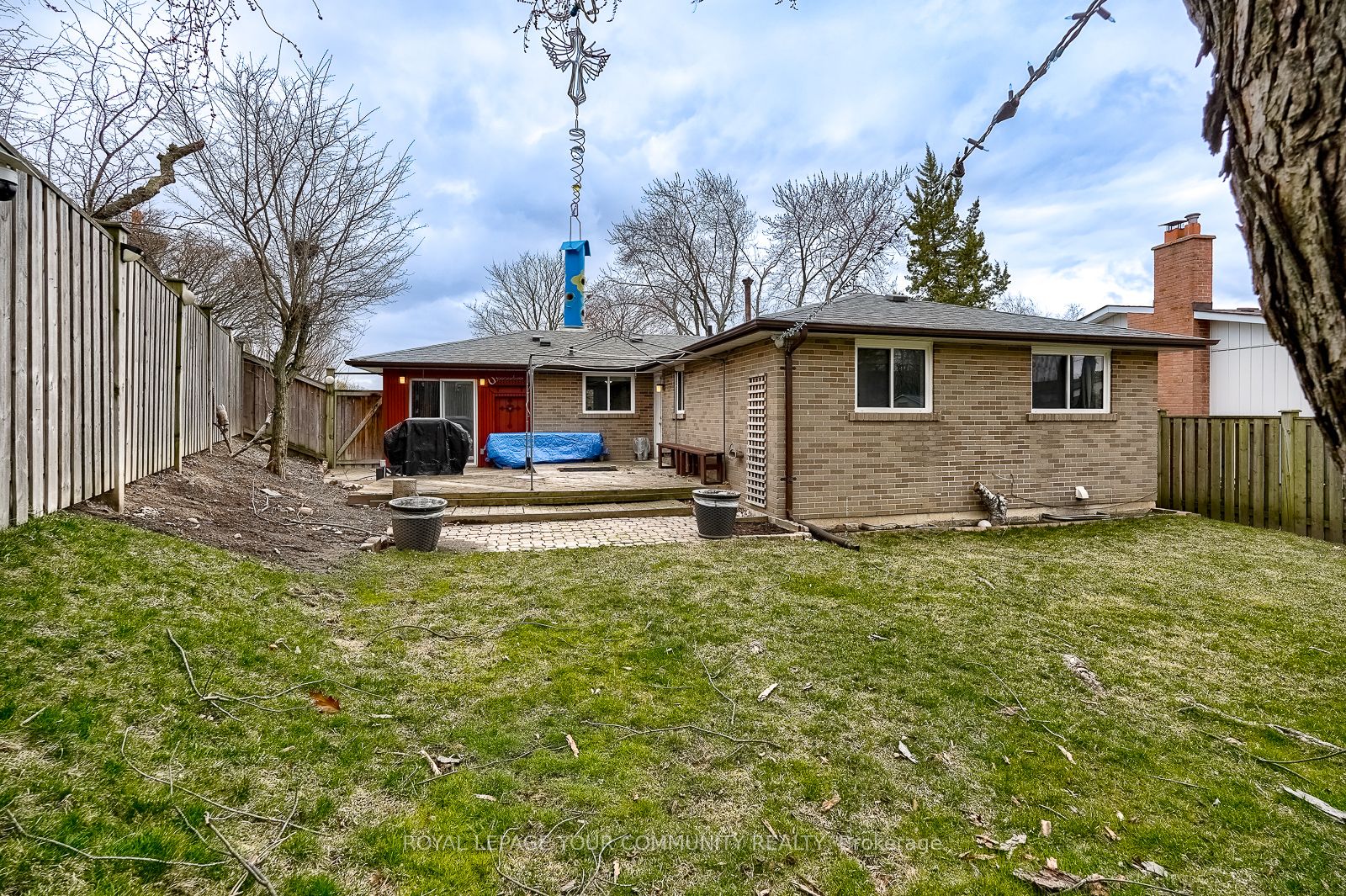 81 Harland Cres Property Photo 37