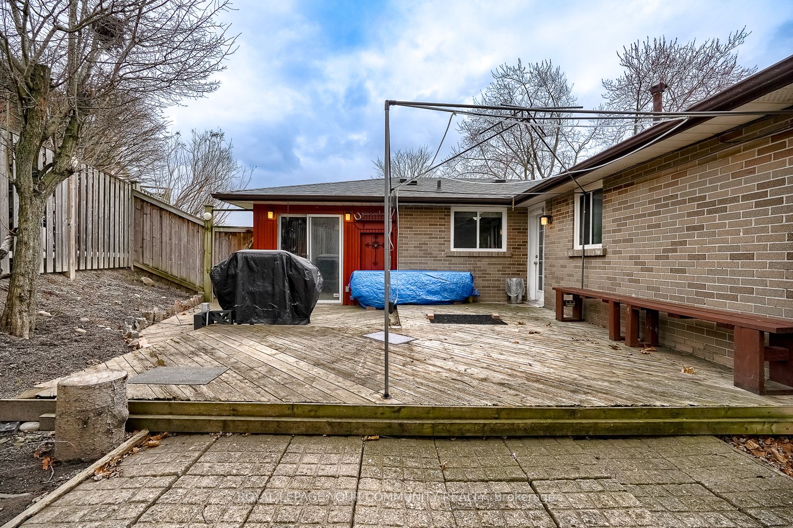 81 Harland Cres Property Photo 38